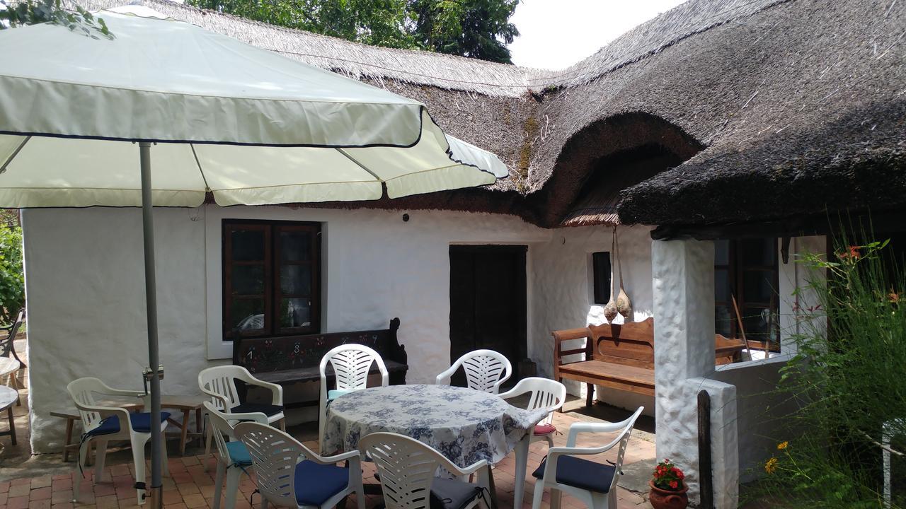 Szigligeti Nadfedeles Villa ภายนอก รูปภาพ