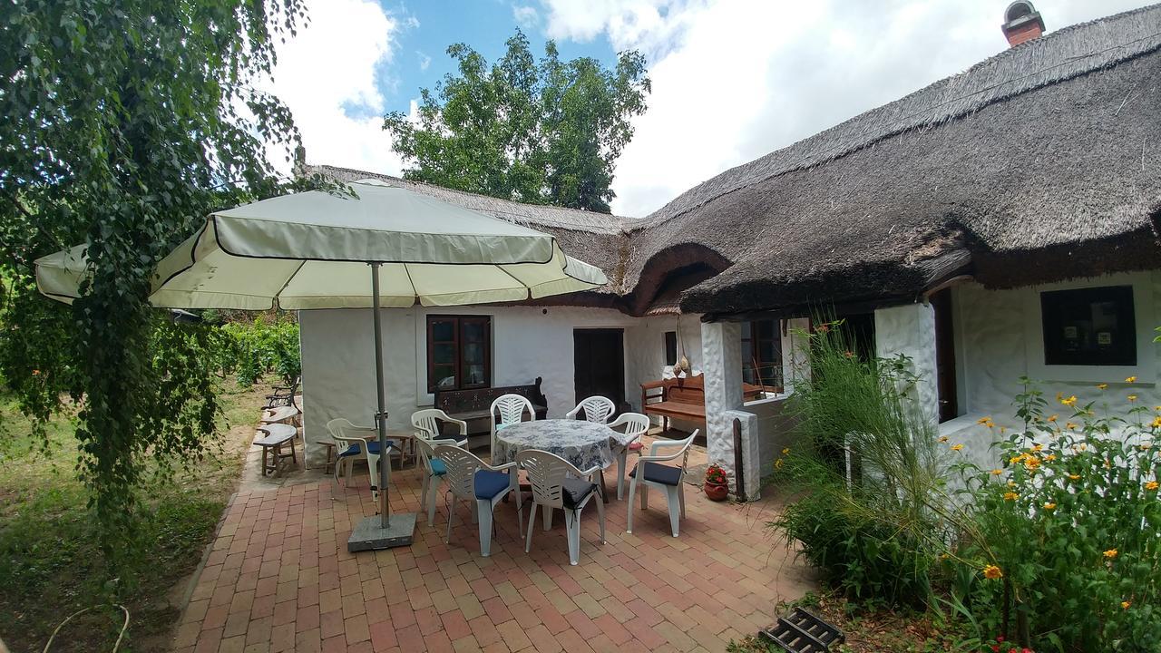 Szigligeti Nadfedeles Villa ภายนอก รูปภาพ